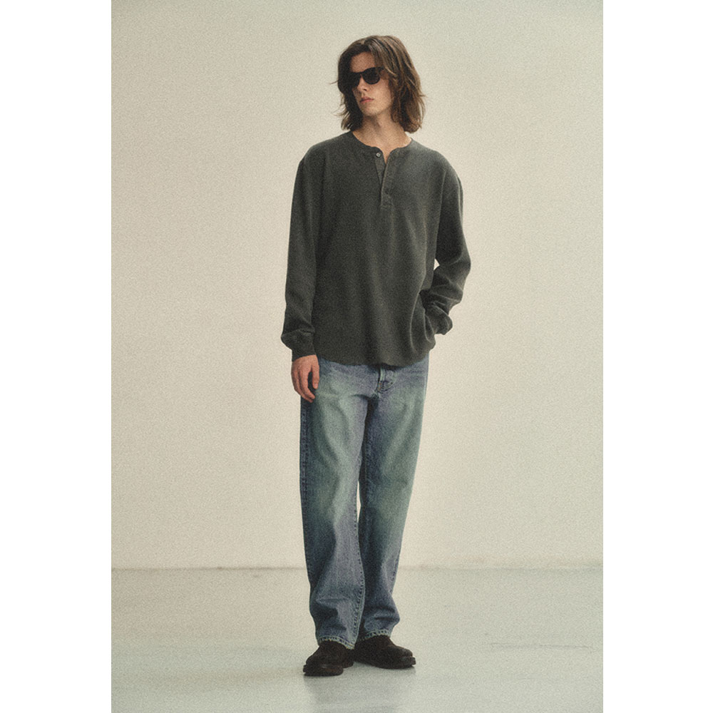 [아트이프액츠] 24FW Garment Dyed Waffle Henley Faded Charcoal : wyndshop