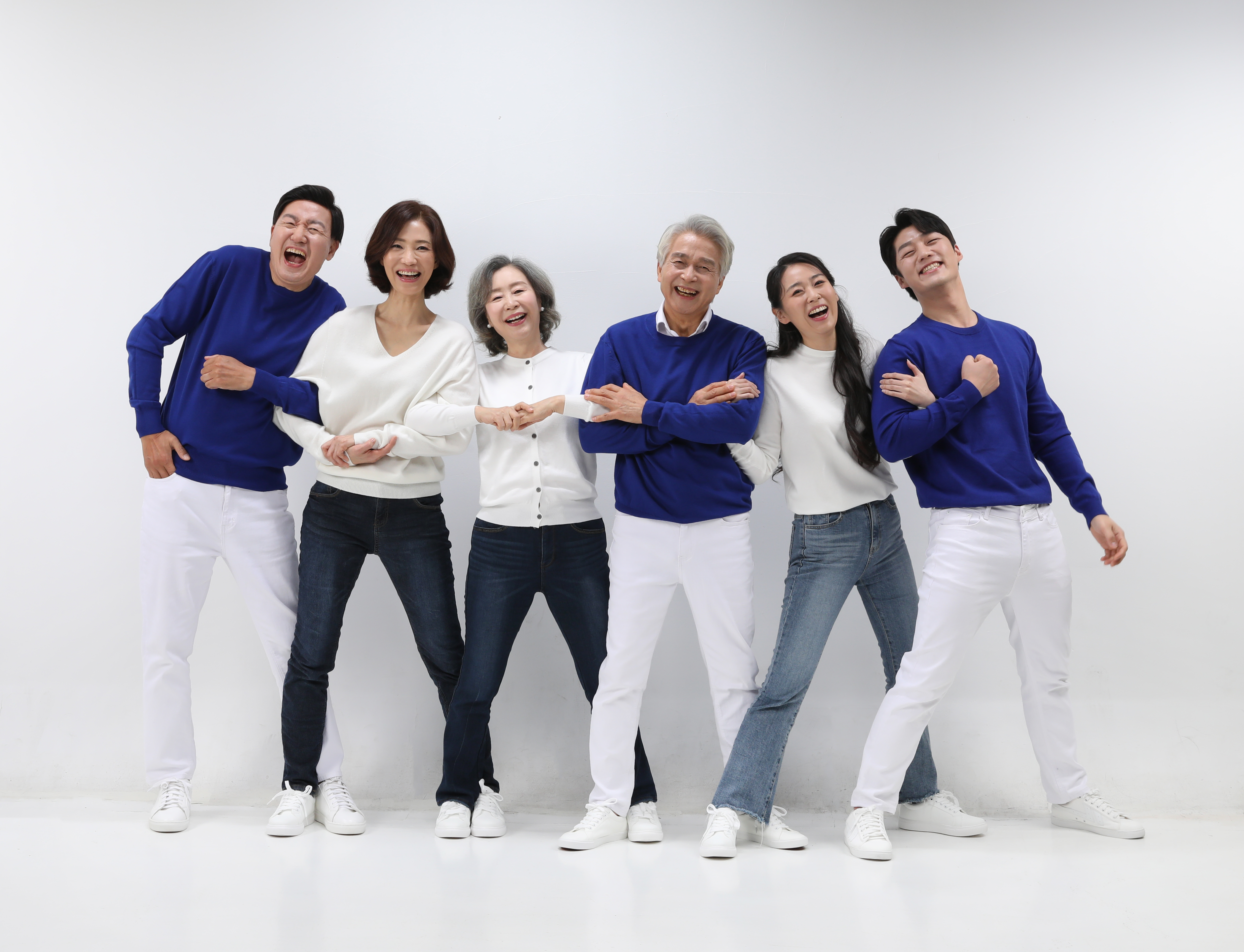 [대구] 가족사진 잘찍는 전문스튜디오 의상무료대여 헤어&메이크업 무료제공 : 포토로그인스튜디오