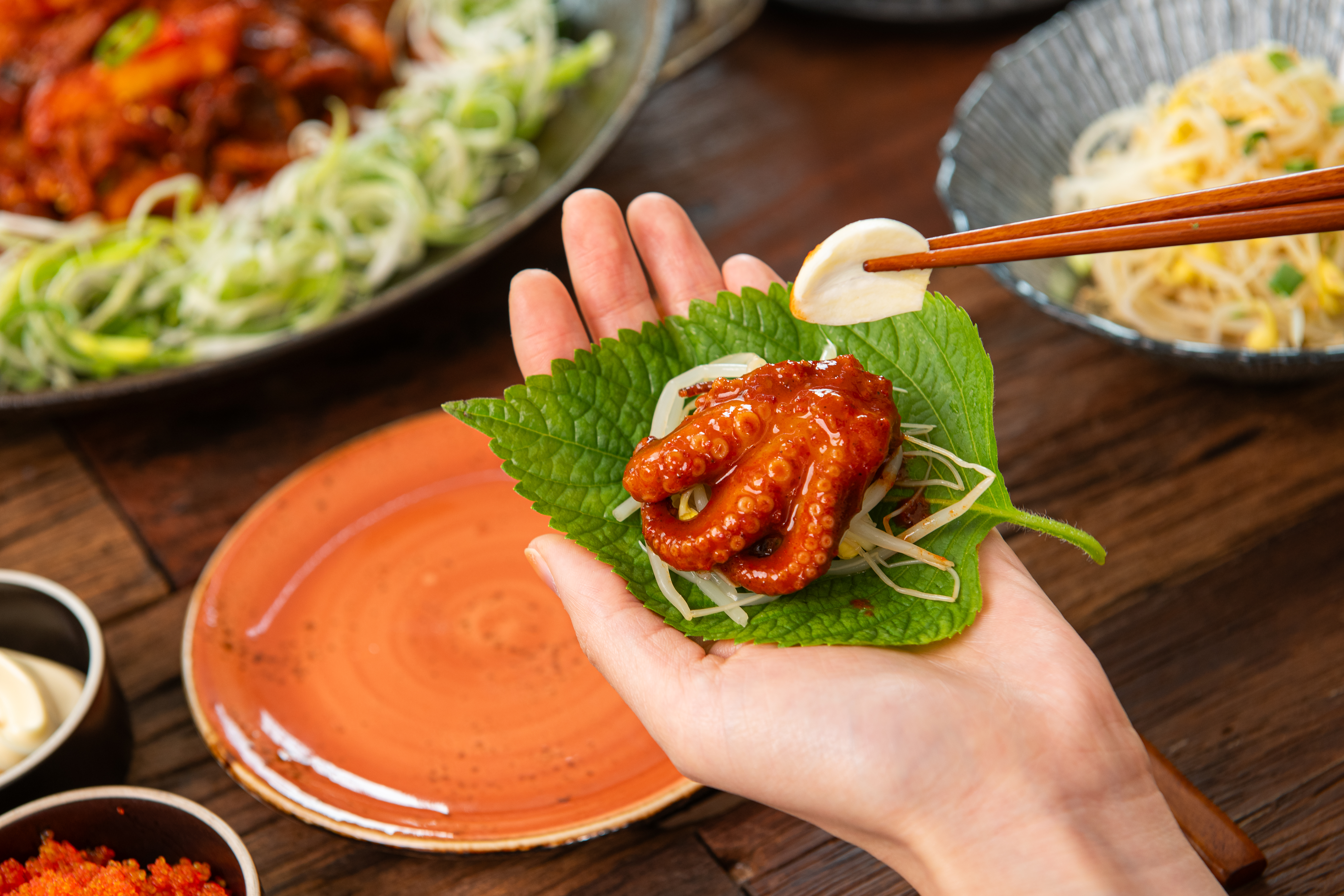 신당쭈꾸미 약간매운맛 500gx4팩 양념 주꾸미볶음 캠핑요리 음식 냉동밀키트 : 씨에이치엔
