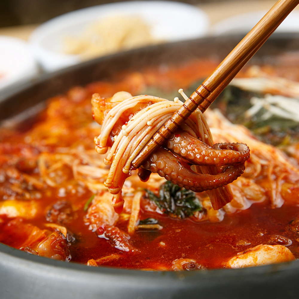 오션킹 매콤 양념 주꾸미 볶음 쭈꾸미 밀키트 350g : 낭만스토아