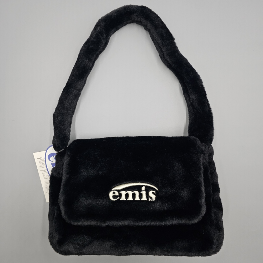 EMIS 이미스가방 퍼 스퀘어 플랩 백 블랙 국내매장판 : 유스타샵