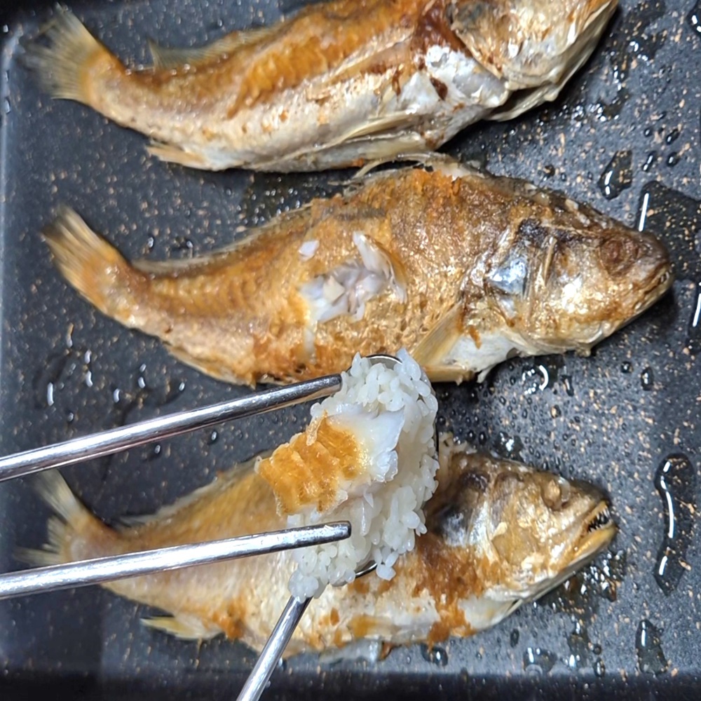 깔끔하게 손질되어 간편하게 먹기편한 반건조 생선 민어조기 : 부산 대명수산