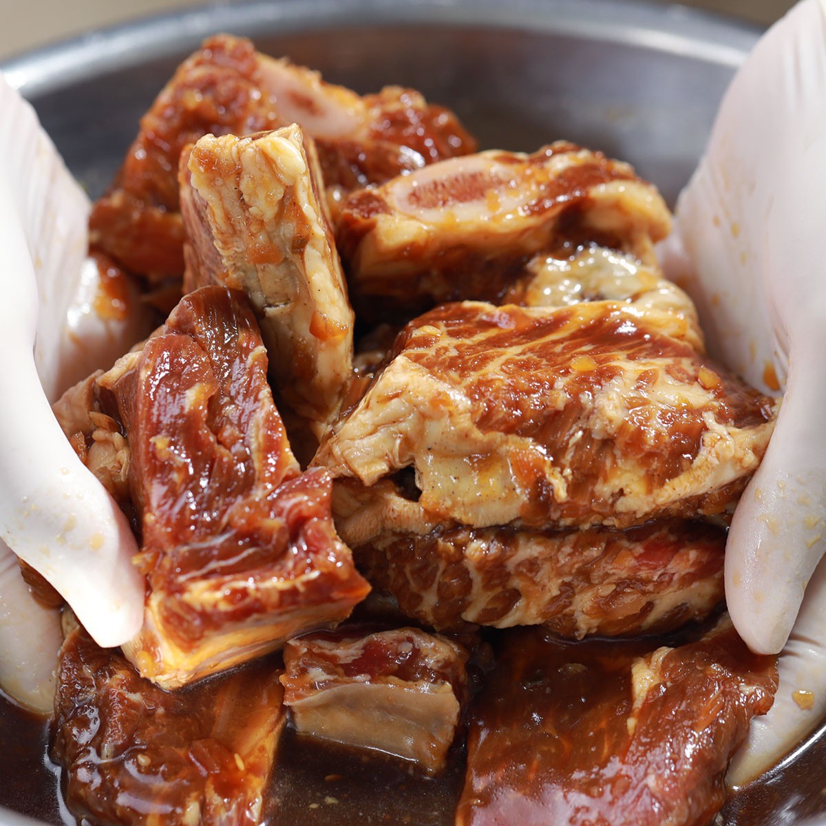 칼집을 넣어 더욱 부드러운 양념소갈비찜 1kg : 벨라맘마 마켓