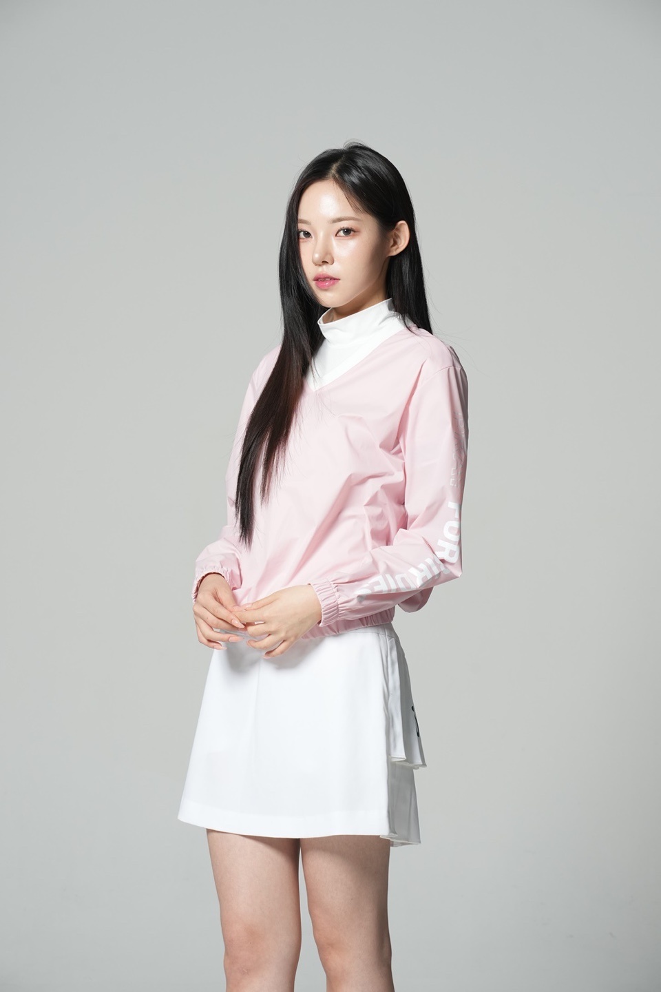 여성 골프의류 얇은 경량 레터링 바람막이 S,M,L 골프복 : 무궁화 골프샵