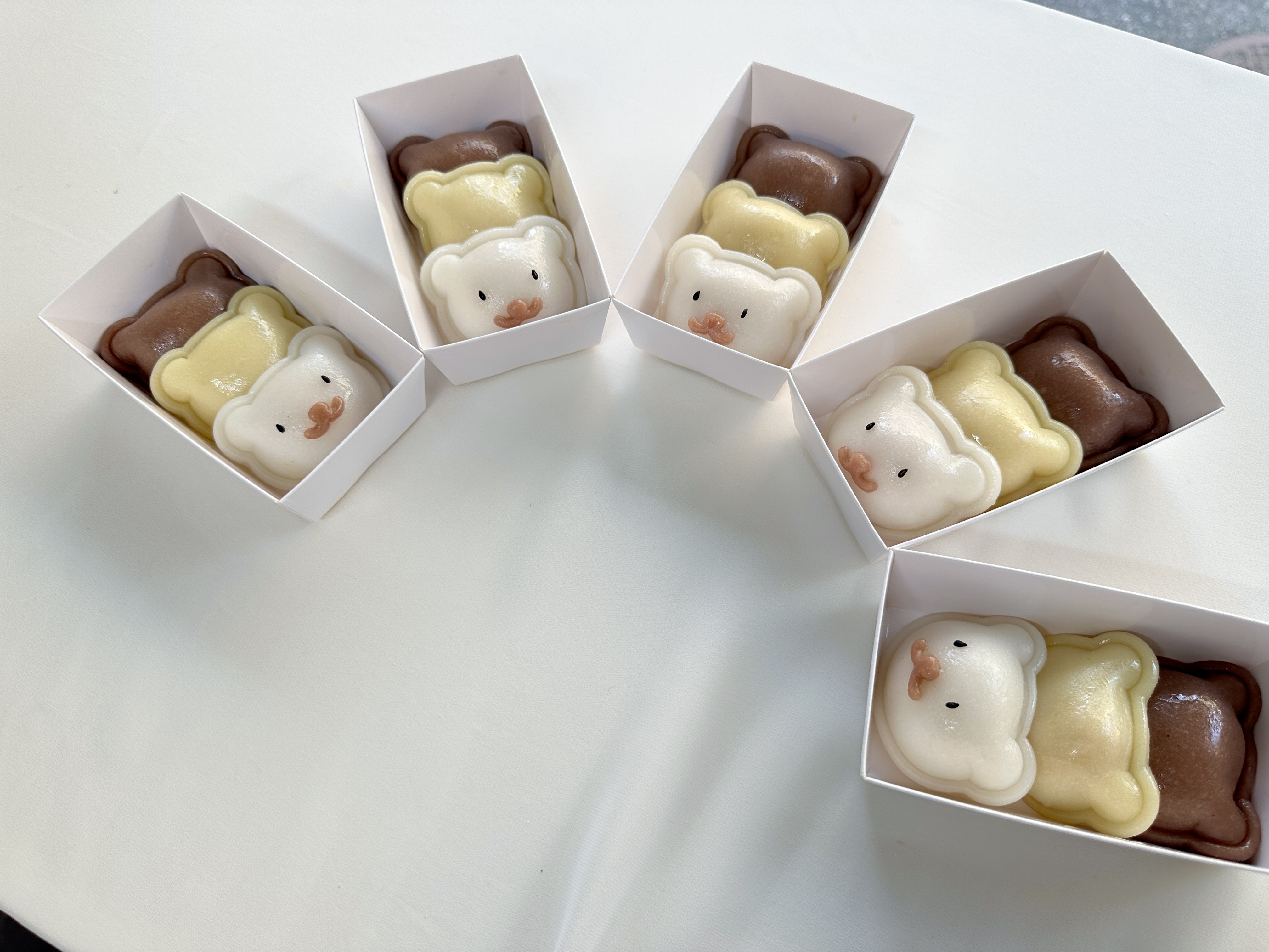 [곳간/서울 경기] 곰 저당 바람떡 10세트 유치원 어린이집 생일 승진 결혼식 답례품 : 곳간 한식 디저트 공방
