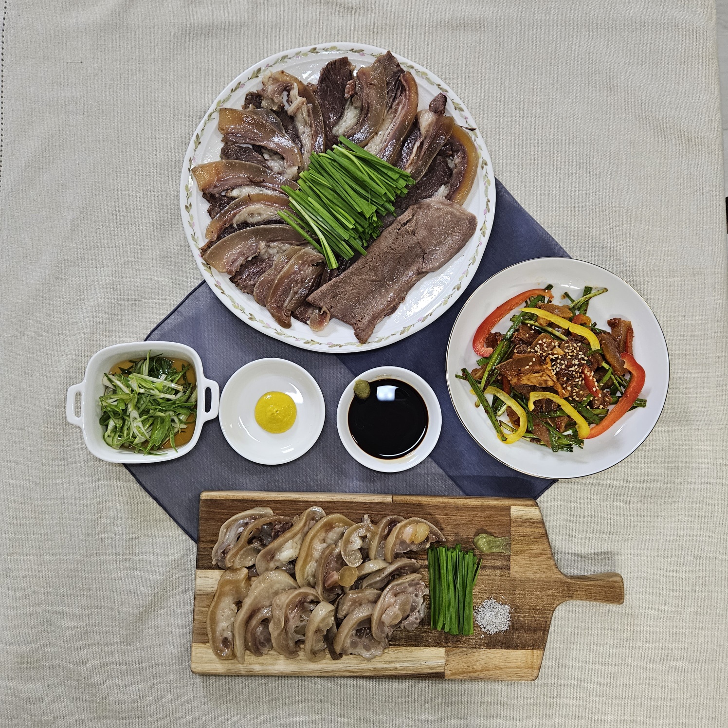 국내산 한우 우족 스지 500g 3~4인분 곰탕 국밥 전골 캠핑 밀키트 안주 음식 : 강줌마
