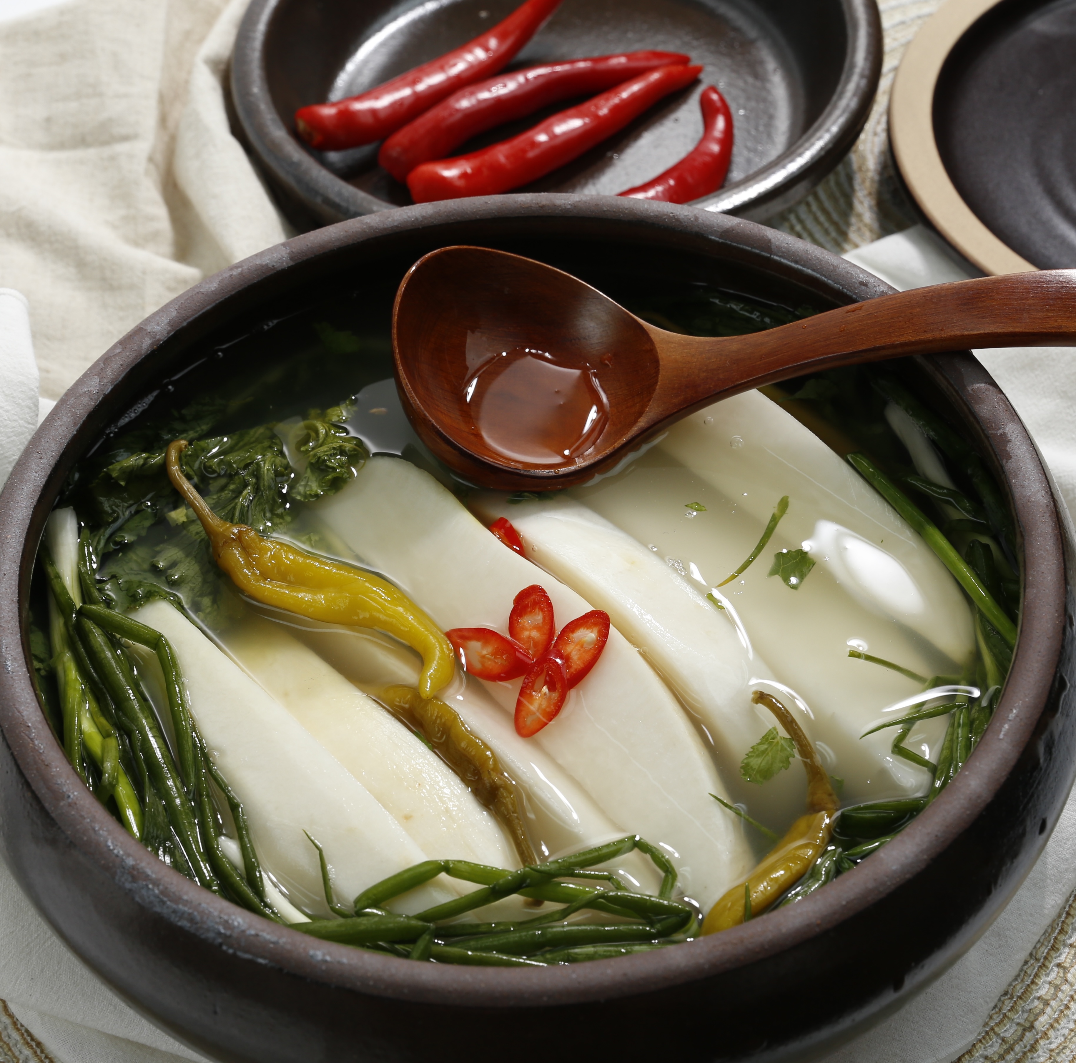 철구네반찬 국내산 옛날 동치미 천수무 겨울동치미 2kg : 철구네반찬