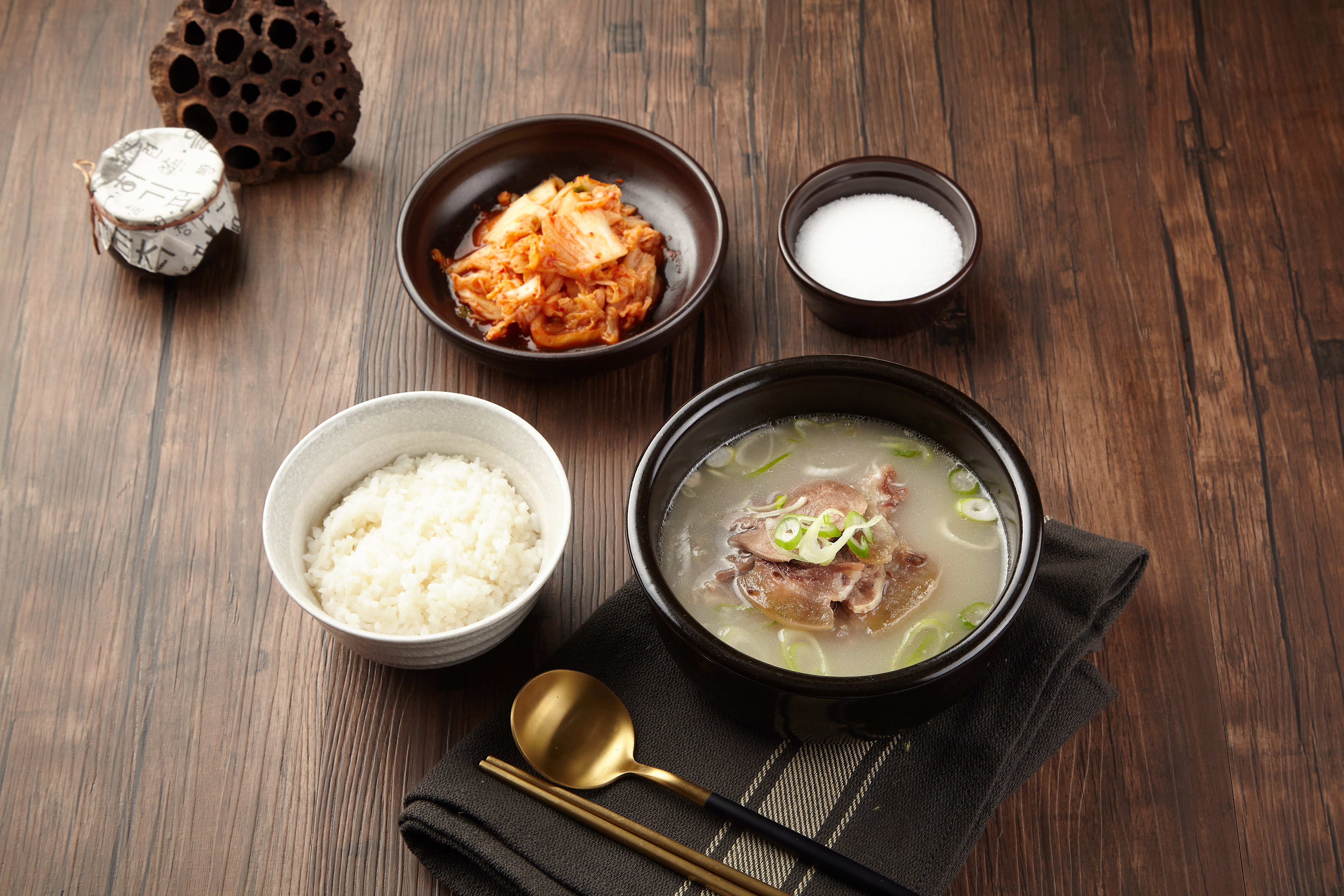 큰솔이네곰탕 한우사골곰탕 곰국 사골국 소머리 스지 국밥 설렁탕 : 큰솔이네 곰탕