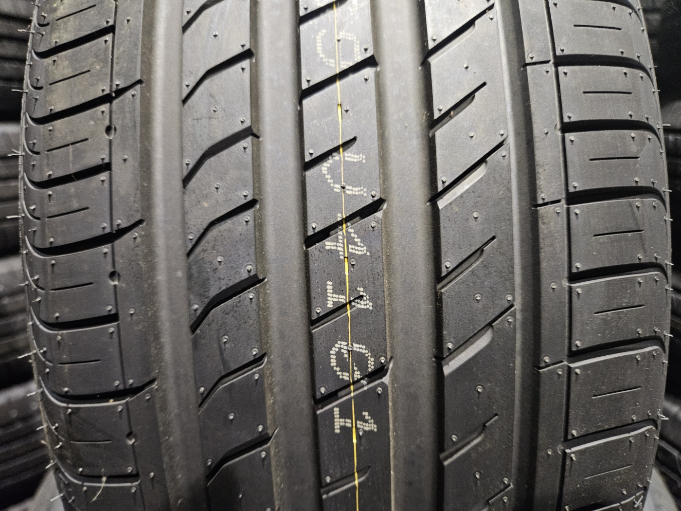 넥센 225/35R20 엔페라 225 35 20 SU1 2253520 (22년생산) 남대구 칠곡 현풍 방문장착 & 전국택배 : 1등타이어
