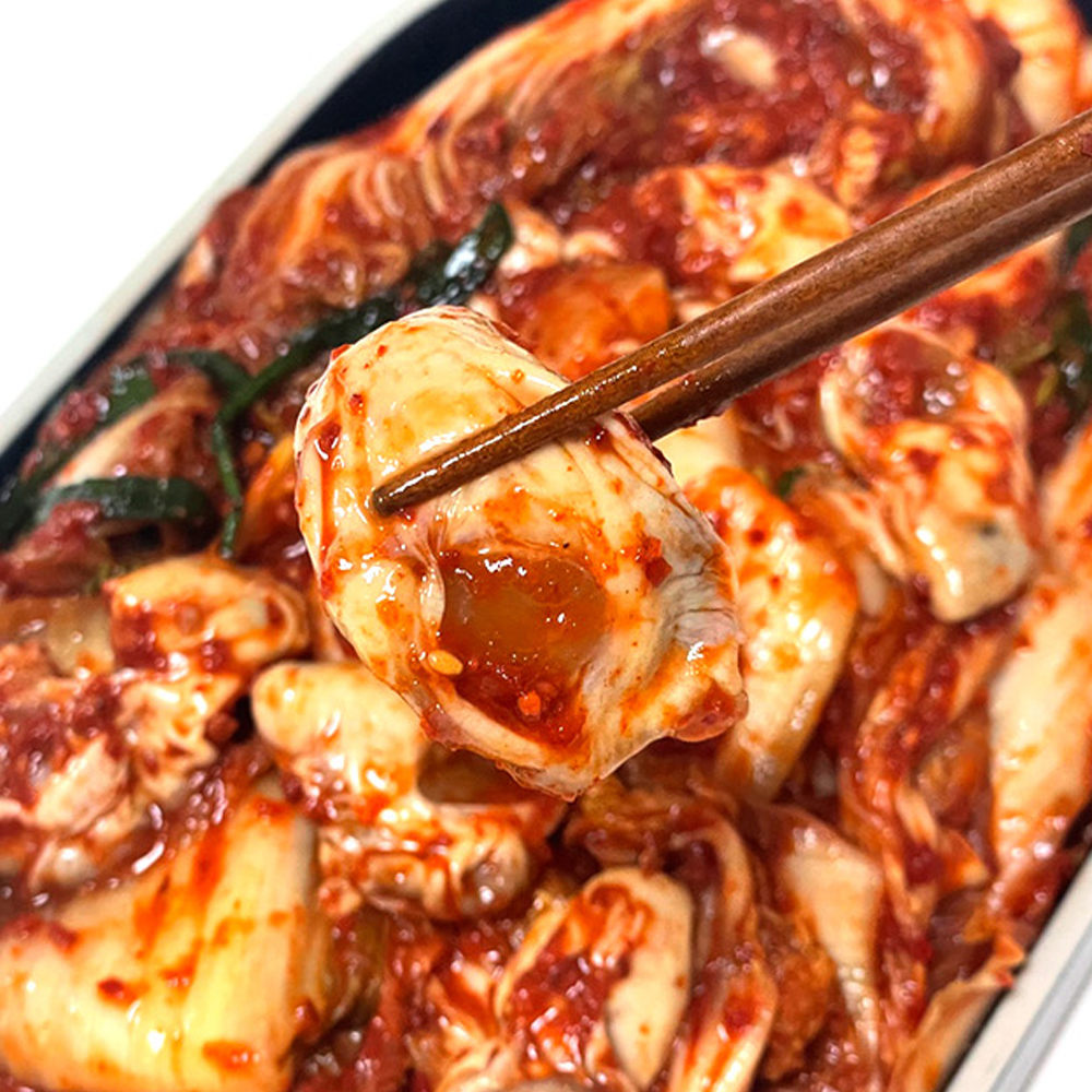 엄마손맛 통영 생굴 겉절이 굴보쌈 김장 굴 김치 700g : 간달푸드