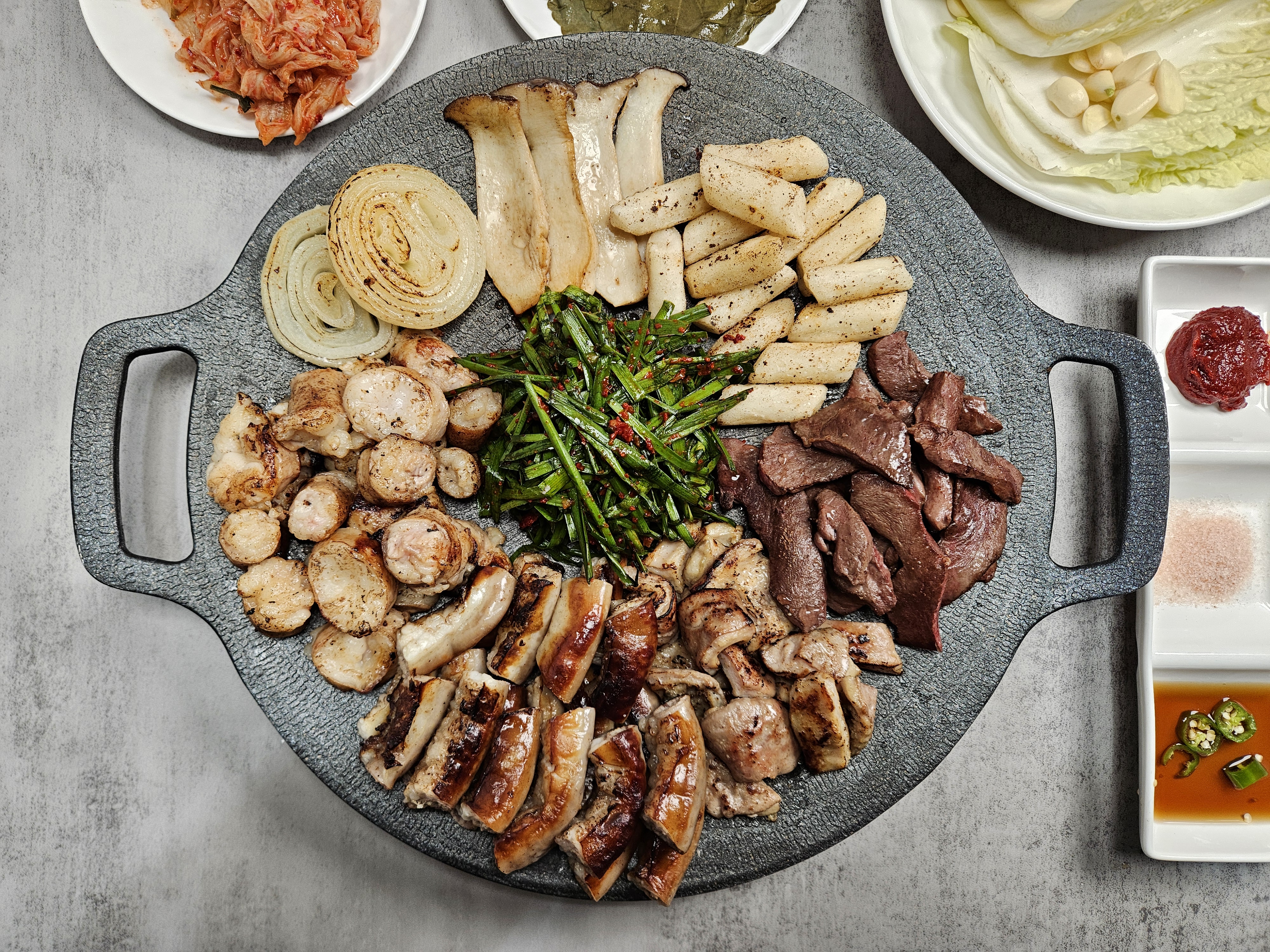 한우곱창 소곱창 대창 막창 염통 곱창전골 술안주 간편 밀키트 청년고기 : 청년고기