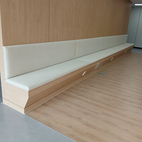 DM507 대전 천안 세종 연구원 대학교 연수원 로비 복도 대기실 붙박이쿠션 붙박이쇼파 스툴벤치 : 대성쇼파