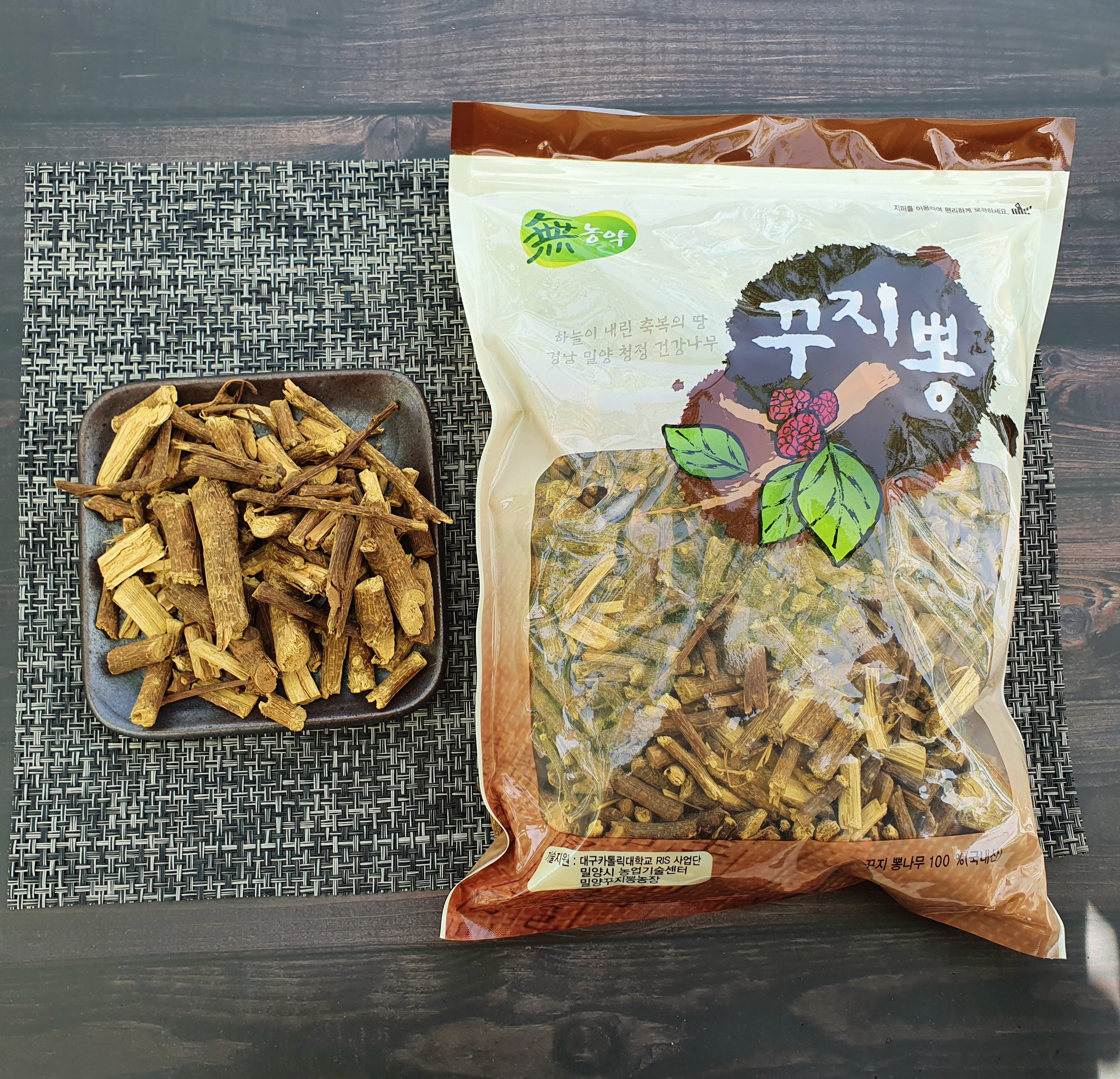 밀양꾸지뽕농장 꾸지뽕 볶은가지 800g 구수한 건강차 나무 효능 잎 구지뽕 : 밀양꾸지뽕농장