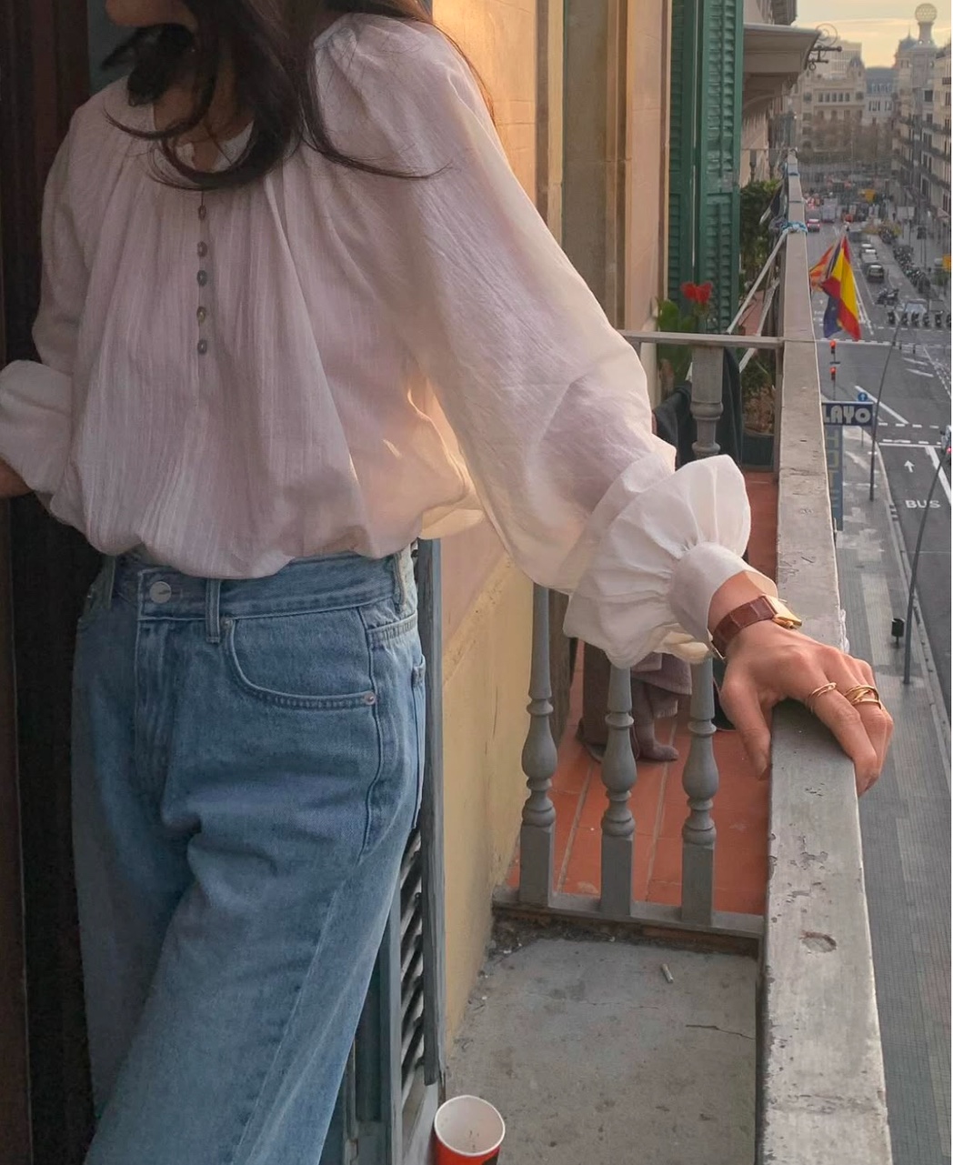 순수 셔링 루즈핏 여리여리 블라우스, 사계절 데이트룩 여행룩 인생사진 블라우스 : 버터프레즐마켓