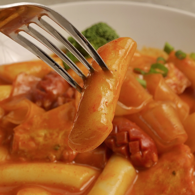 국민 대표간식 사계절 매콤한 떡볶이 밀키트(어묵+소스포함)  분식 간식 매운맛 로제 : 푸드잇템