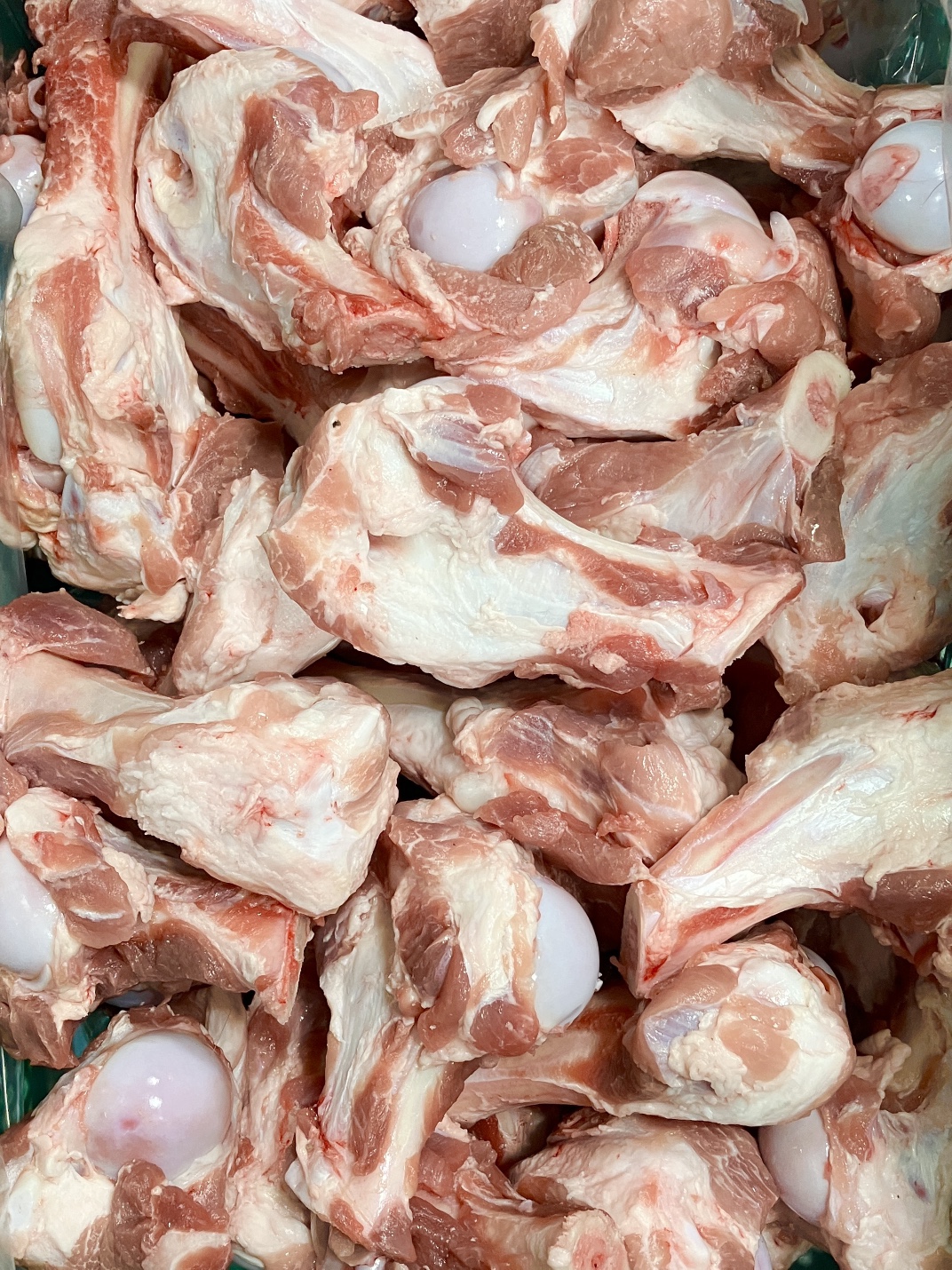하늘돼지 국내산 돼지사골뼈 5kg 10kg 돼지뼈 돼지육수 국밥 육수용잡뼈 (냉동) : 하늘 돼지
