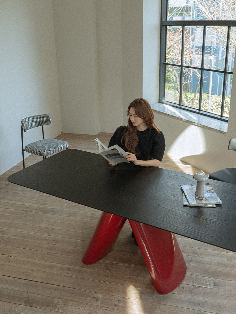 헨지디자인 비노 레드 다이닝 블랙 오크 사각테이블 식탁 : 헨지디자인