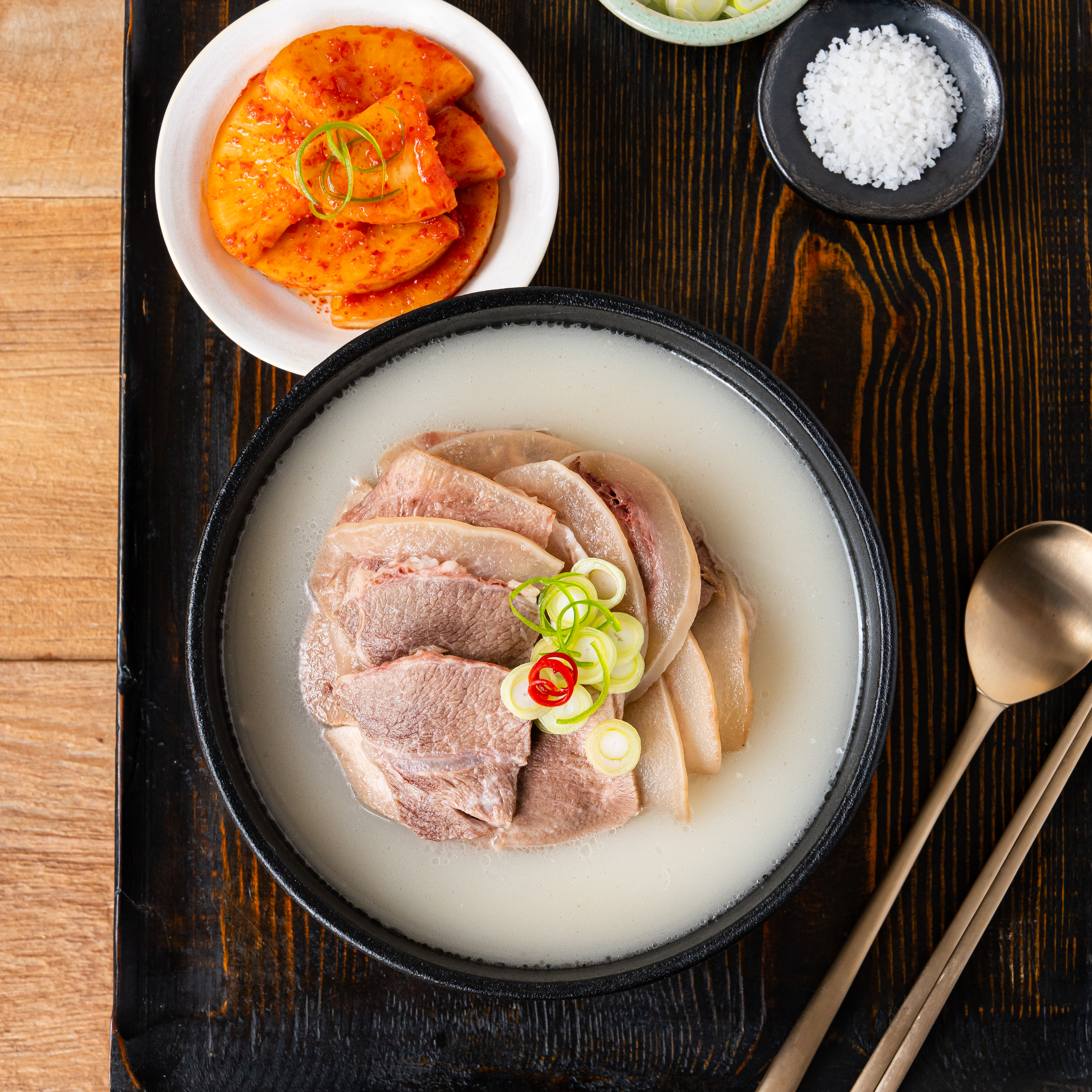 소머리곰탕 100% 국내산 한우 고기듬뿍 소머리국밥 550g : 오늘의돼지
