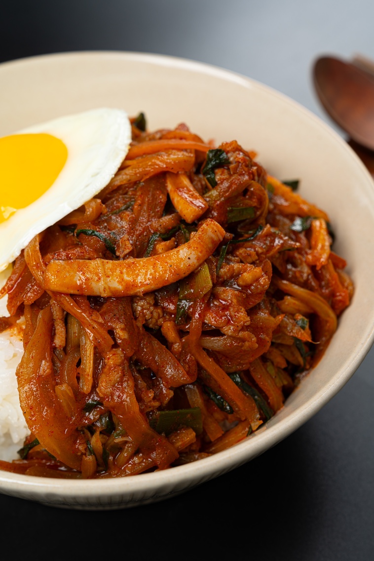 무쇠짬뽕 혼밥 3분요리 간편조리 중화비빔소스 한끼식사 : 무쇠짬뽕