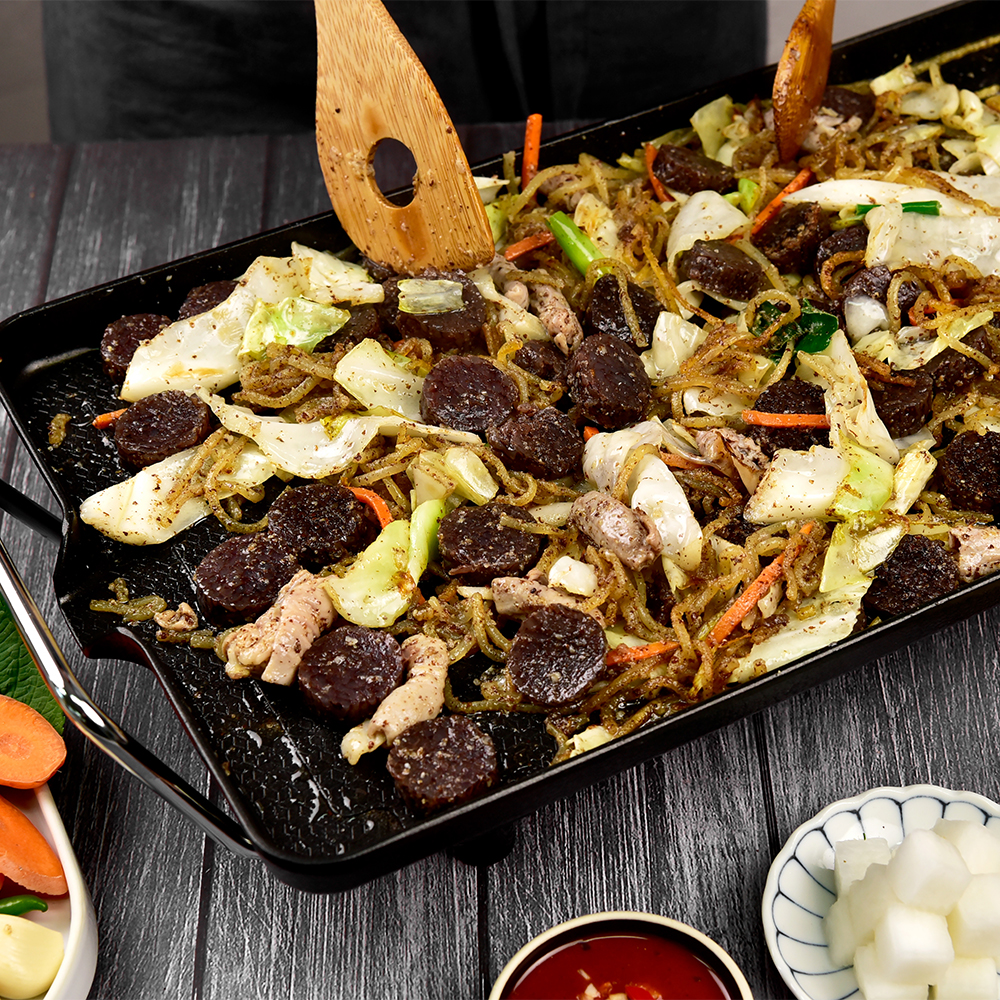 신림동또순이 백순대볶음 / 양념순대볶음 / 양념순대곱창볶음 / 백순대곱창볶음 1,150g 선택 : 도토리식탁