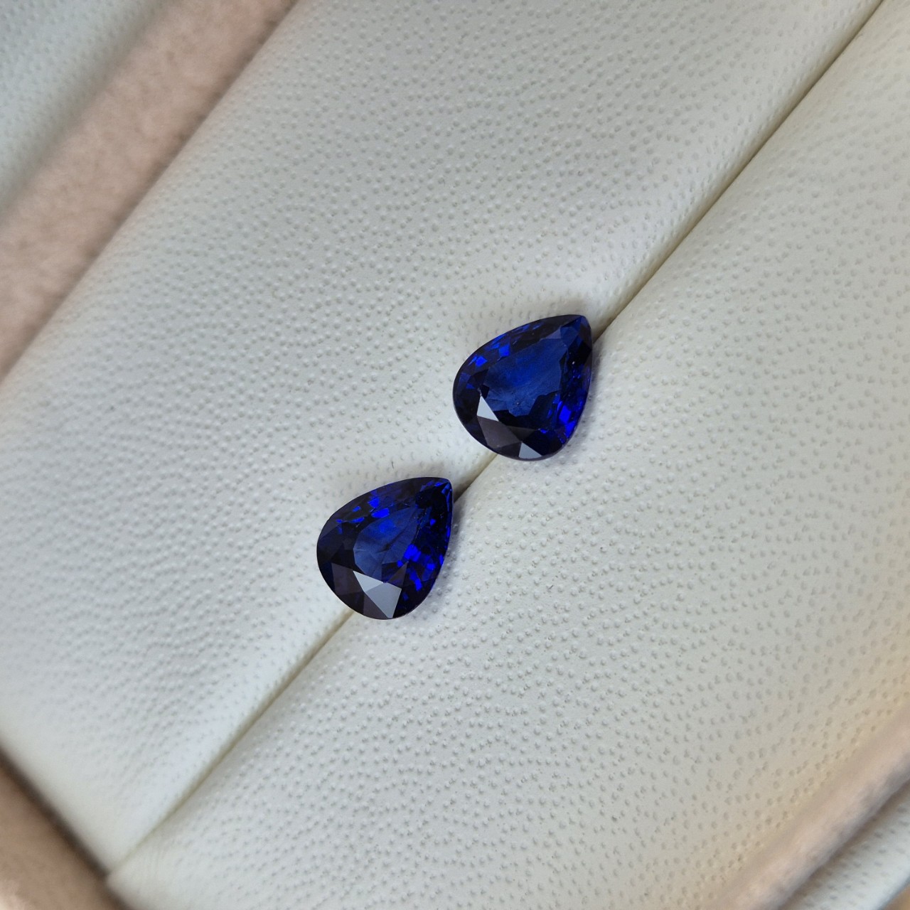 블루사파이어 3.06ct : 엘리젬