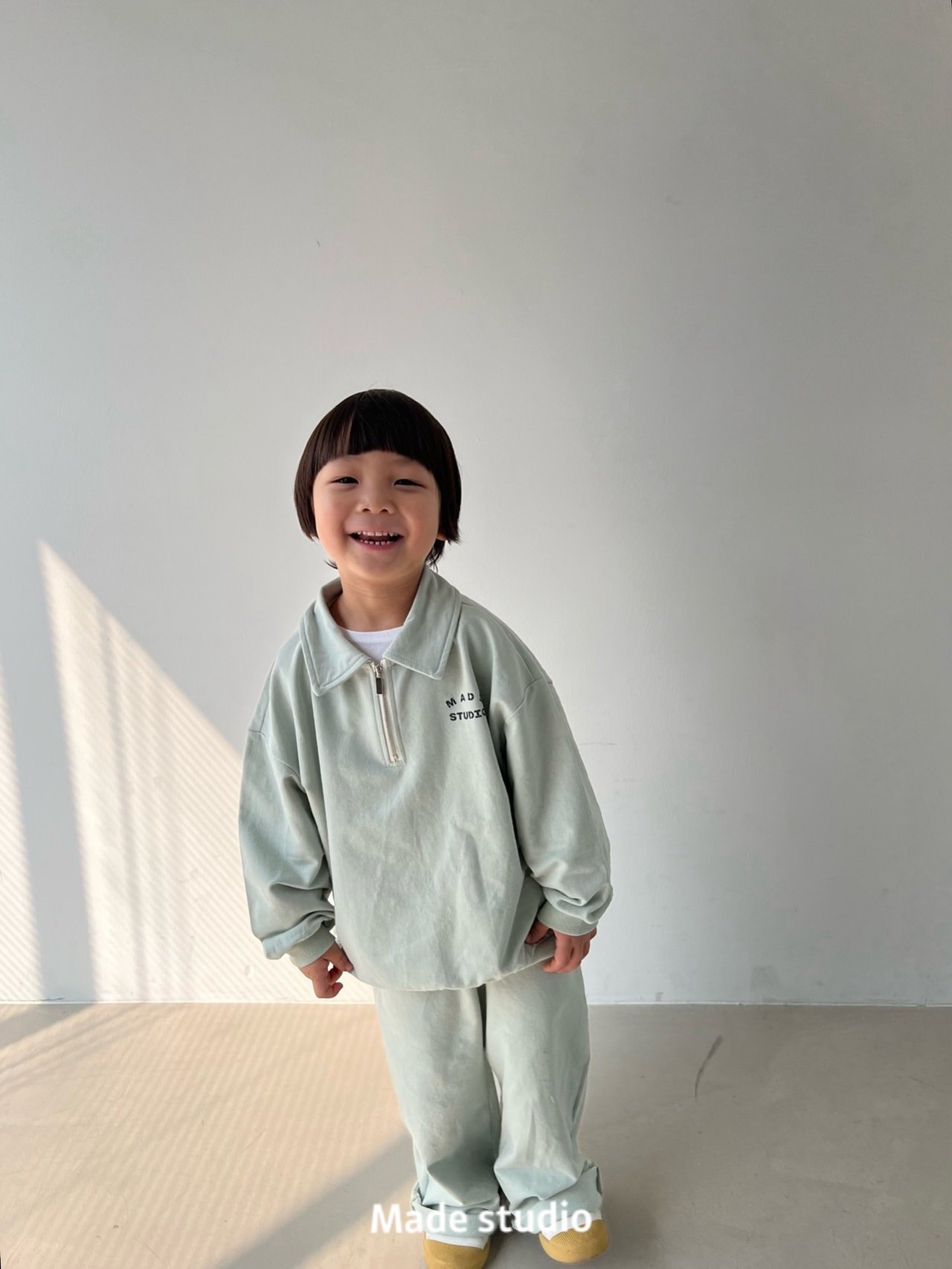 25봄 메이드스튜디오 반집업카라티 (S-JL) : 마루아라키즈