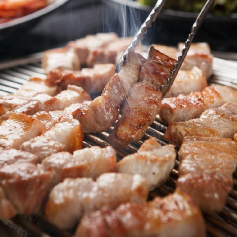 냉동 대패 삼겹살 1kg 수육 냉삼겹 수입산 돼지고기 숯불 옛날 통삼겹살 : 이펠