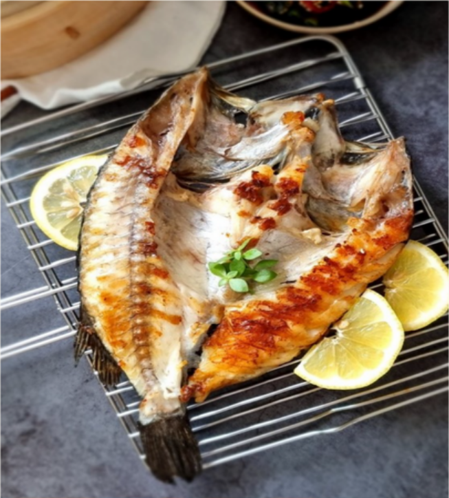 통영 반건조 우럭 4미 (1kg)내외 국내산 반건조 통우럭 구이 매운탕 조림 : 바다앤바다