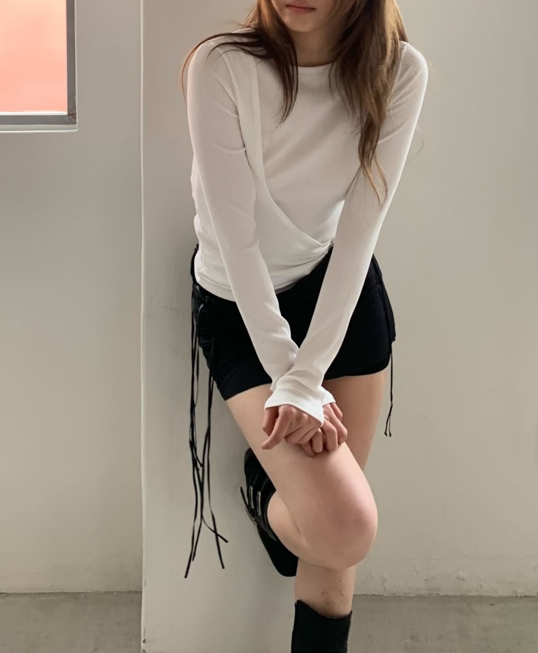 stl C버클 여성 슬림 라인 티셔츠 : 무드인모먼트