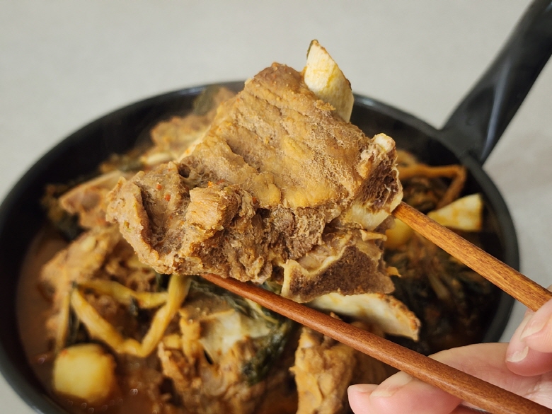 국내산 돼지등뼈 3kg 감자탕 냉동 돼지뼈 김치찜 : G5쇼핑