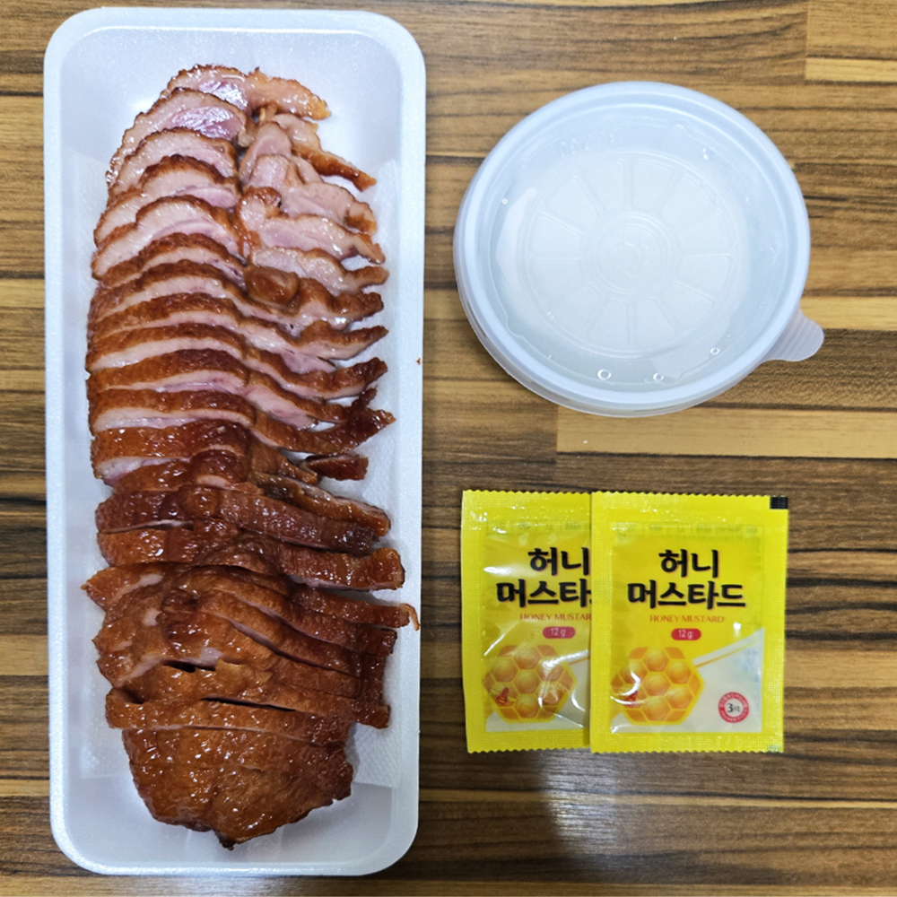 [부천시 일부지역 배달] 숯불향 가득 훈제오리 바베큐 반마리 1팩(350g) [중동 중동숯불바베큐] : 동네시장 장보기