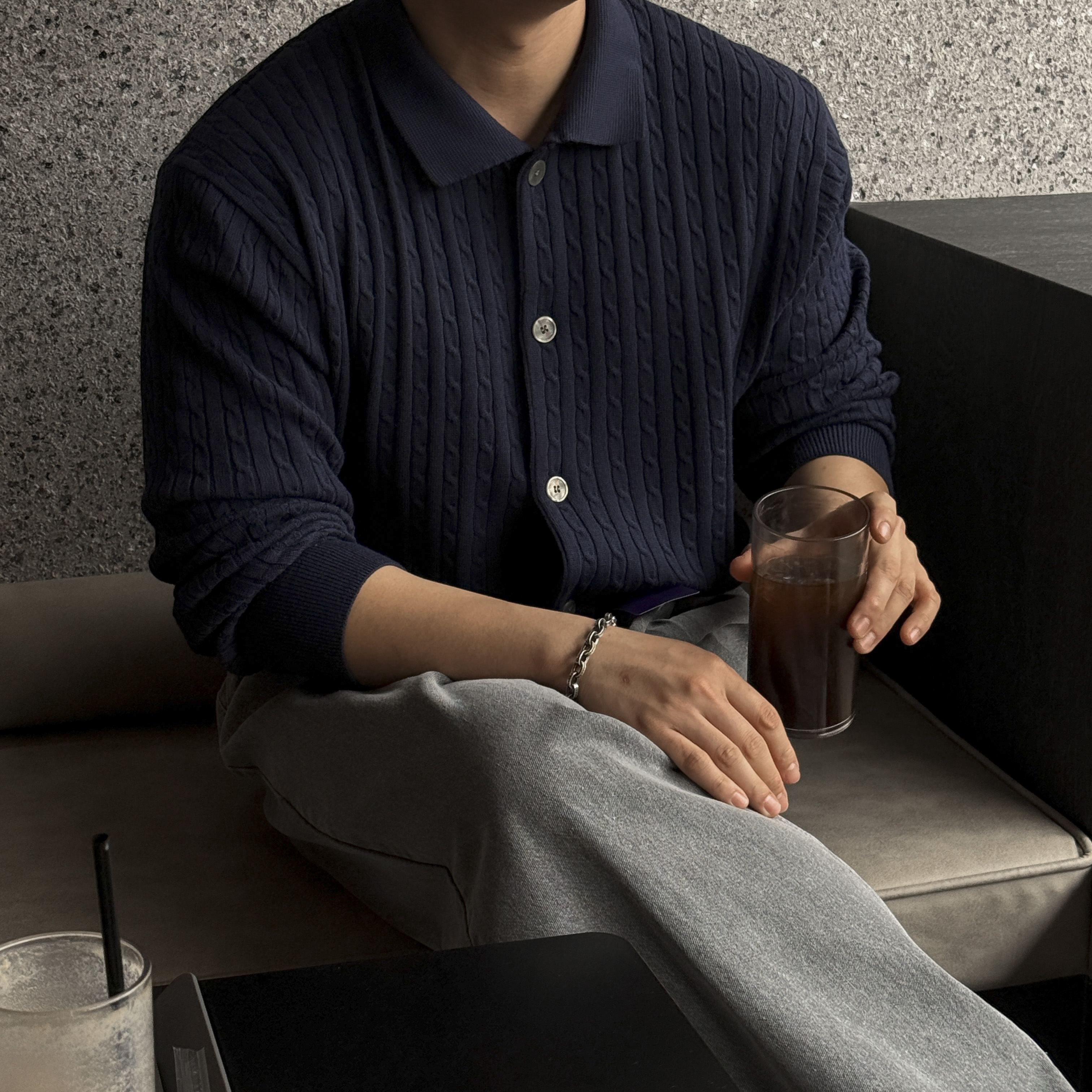에니크 케이블 카라 니트 가디건 : 데일트.
