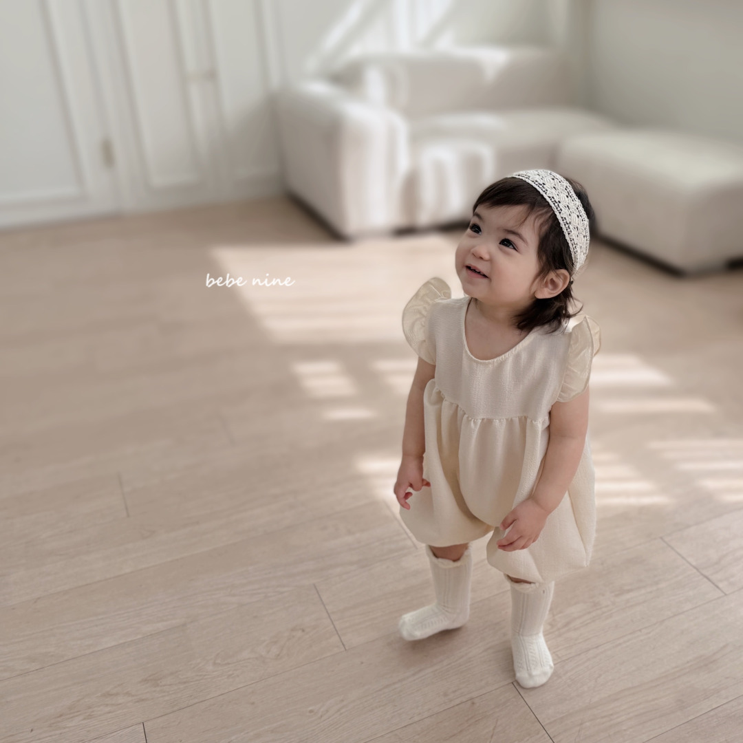 (25여름) 베베나인 엔젤프릴리본슈트 12m 18m 아기 베베 데일리 나들이룩 : 아이엘랑