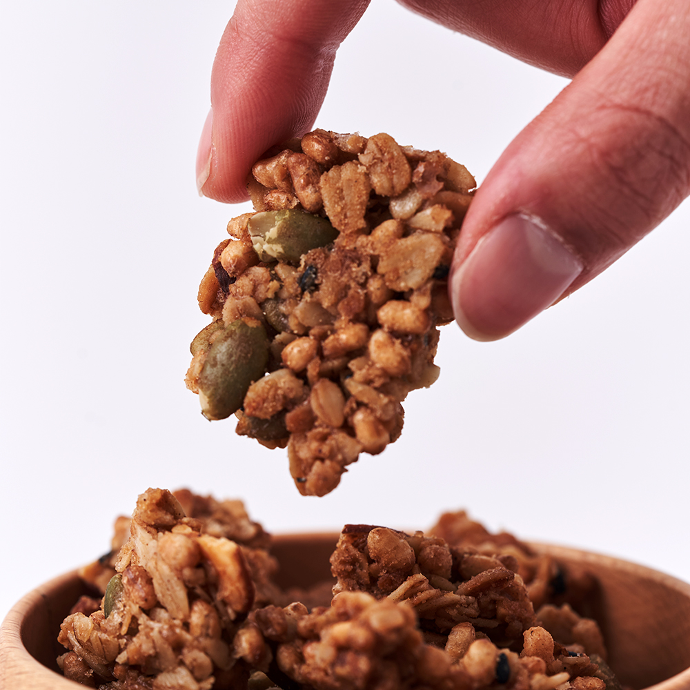모던구루 크런치 츄러스 그래놀라 580g 대용량 리필팩 아침 대용식 수제 무설탕 그래놀라 : 모던구루
