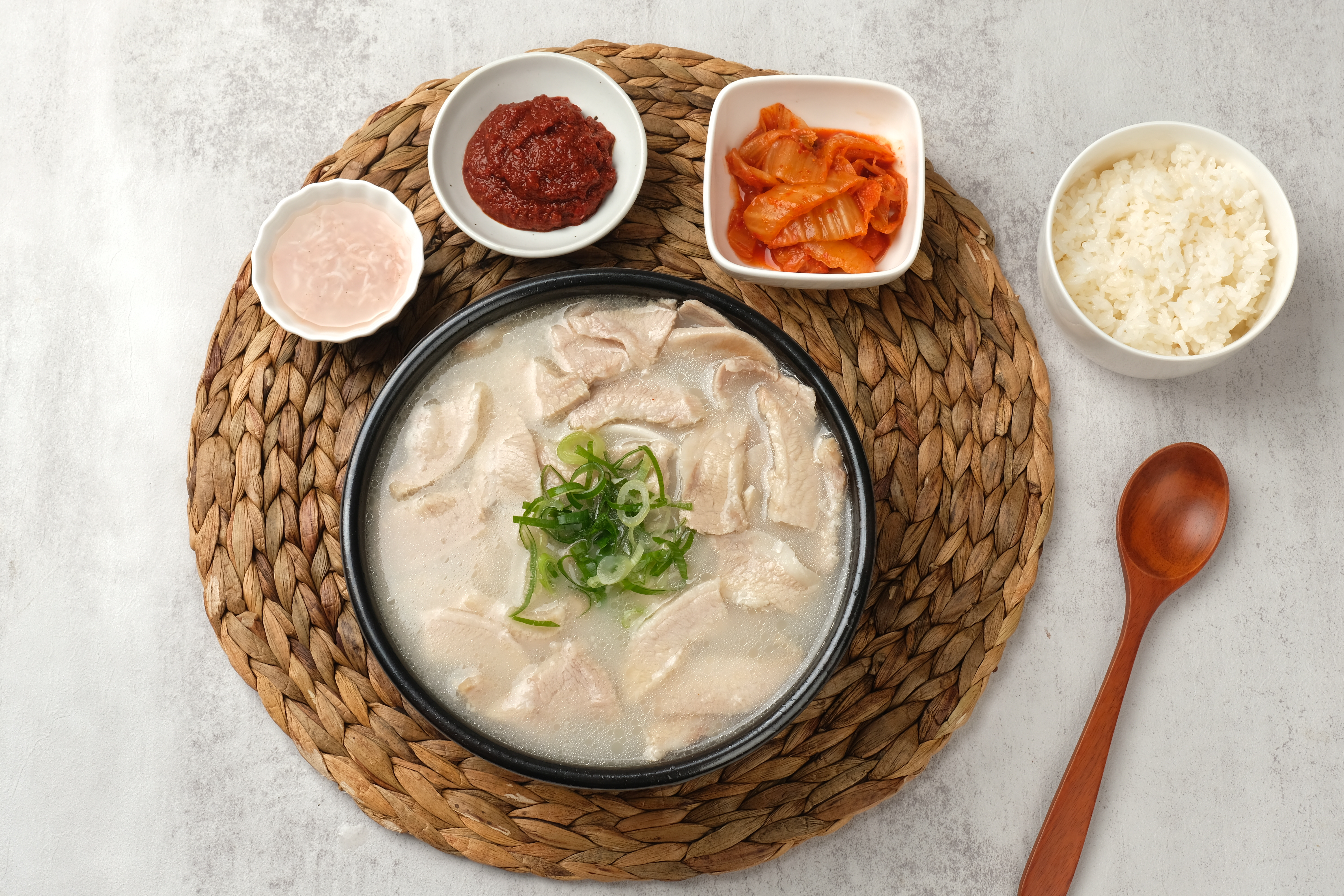 부산돼지국밥 특수부위 항정살 수영공원돼지국밥 4인분 : 수영공원돼지국밥