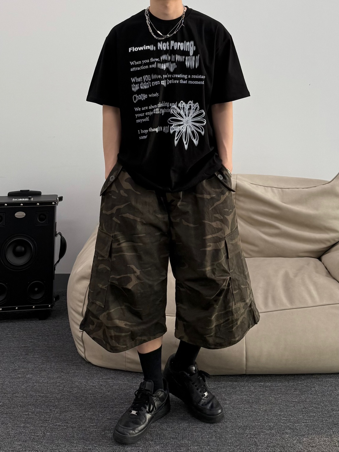 (unisex) 오버핏 플라워 반팔 2color : 로벤피스샵
