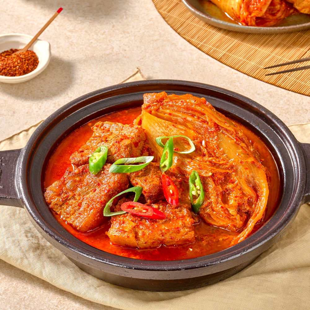 [통삼겹김치찜] 배터지는 밥도둑 통삼겹살 가득 김치찜 550g + 550G 총 2팩~ : 욜로부로