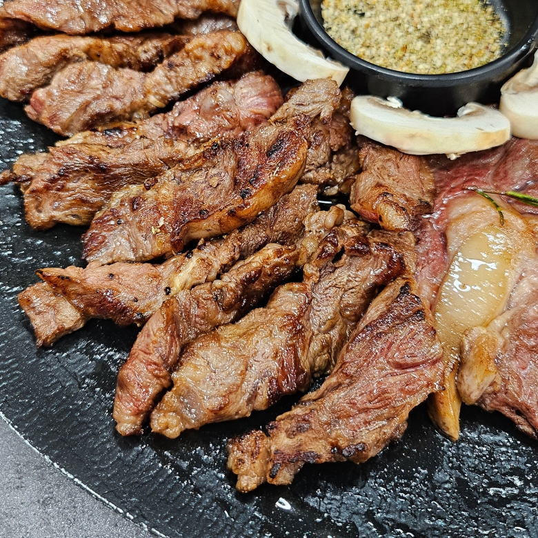 미국산 초이스 냉장 소고기 한판 800g + 한우곰탕 400g 등심 부채 갈비 차돌 : 어반농수산