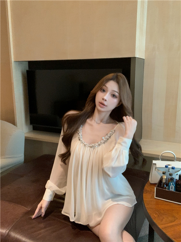 스팽글 라운드 네크라인 루즈핏 쉬폰 블라우스 양군스토어S228 : Yang-Gun Shop