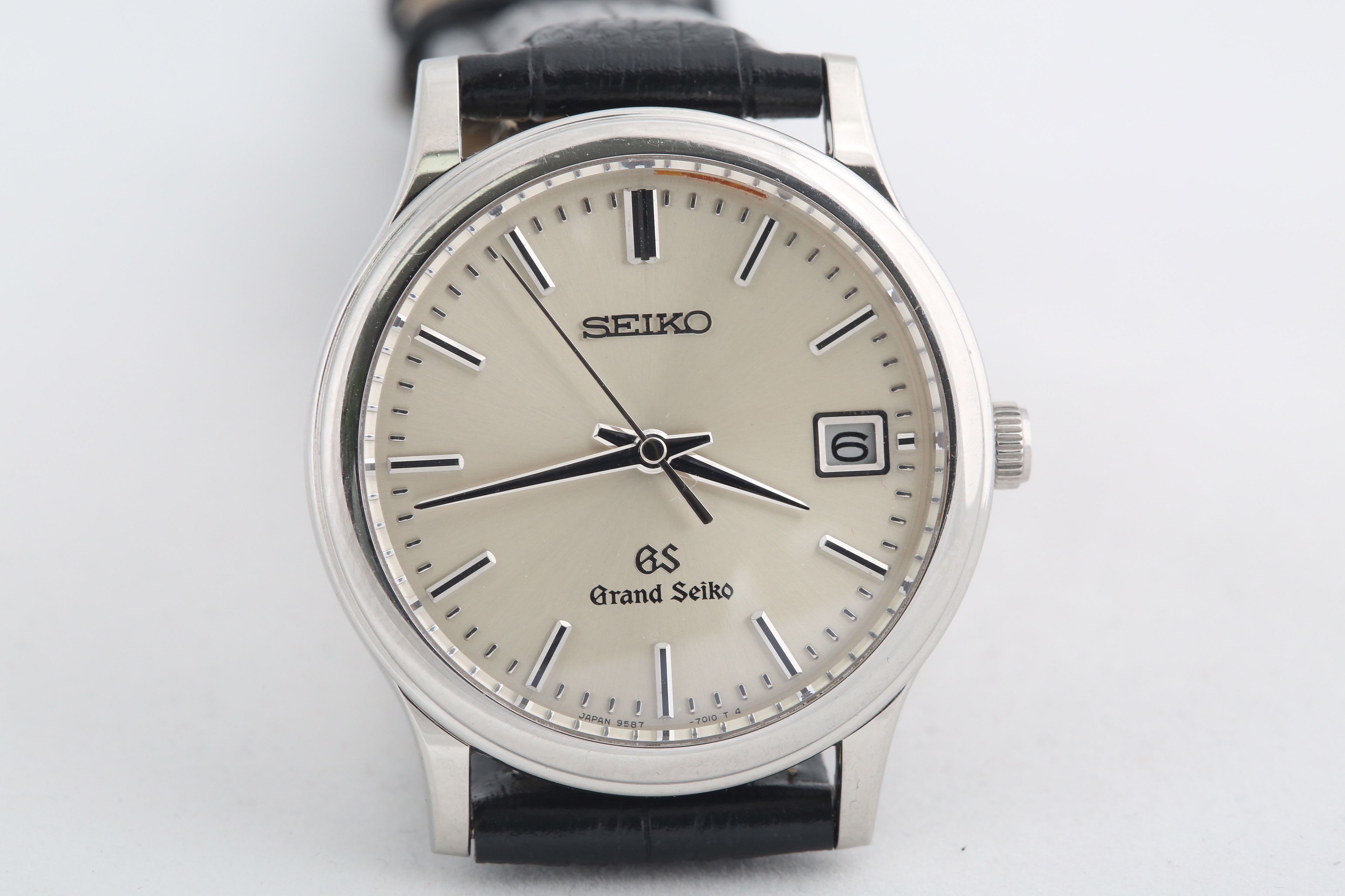 그랜드 세이코 Grand SEIKO 초정밀 쿼츠 9587-7010 : Time