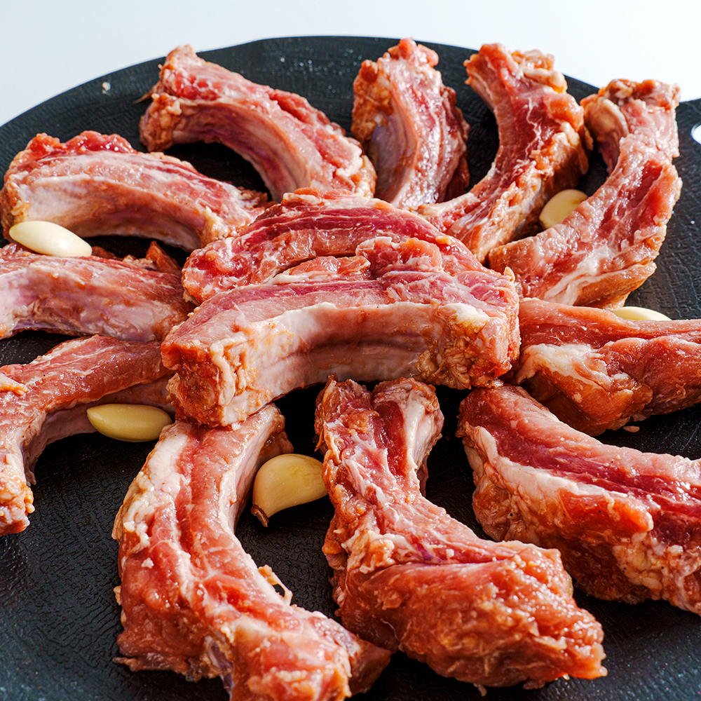 육즙 가득 대 쪽갈비 500g 양념 숯불 돼지 등갈비 구이 갈비 : 전라도청년