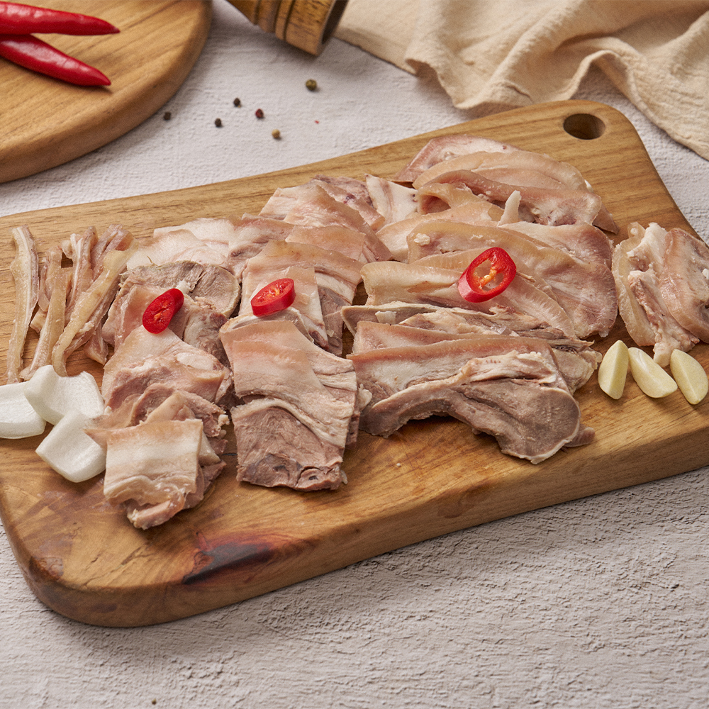 (도매) 국내산 삶은 돼지머리고기 한마리 약3kg 머릿고기수육 돼지국밥 순대국 재료 대용량 : 훈푸드