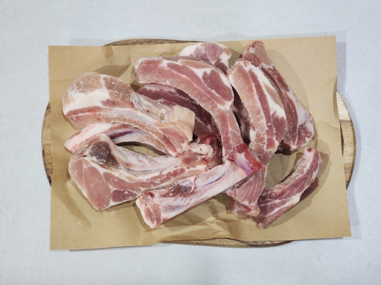 살밥 가득 등갈비 손도끼등갈비 1kg 등갈비찜 등갈비구이 : 차박푸드