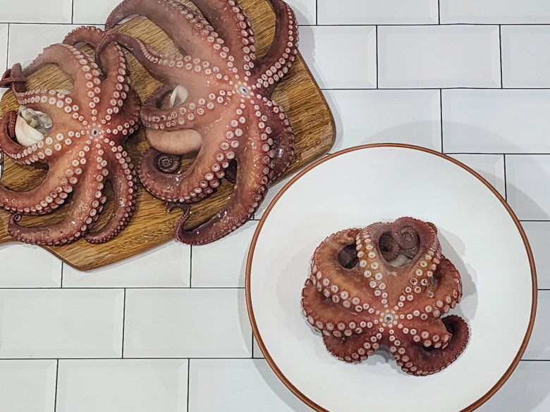 통통 돌문어 1kg : 수산물 사장님