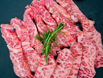 한우의정석 마장동 한우 1++ 갈비살 300g : 한우의정석