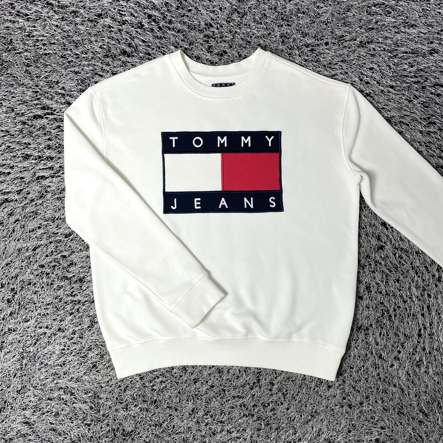 TOMMY 타미힐피거 올드스쿨 맨투맨 스웻셔츠 : LANISTA