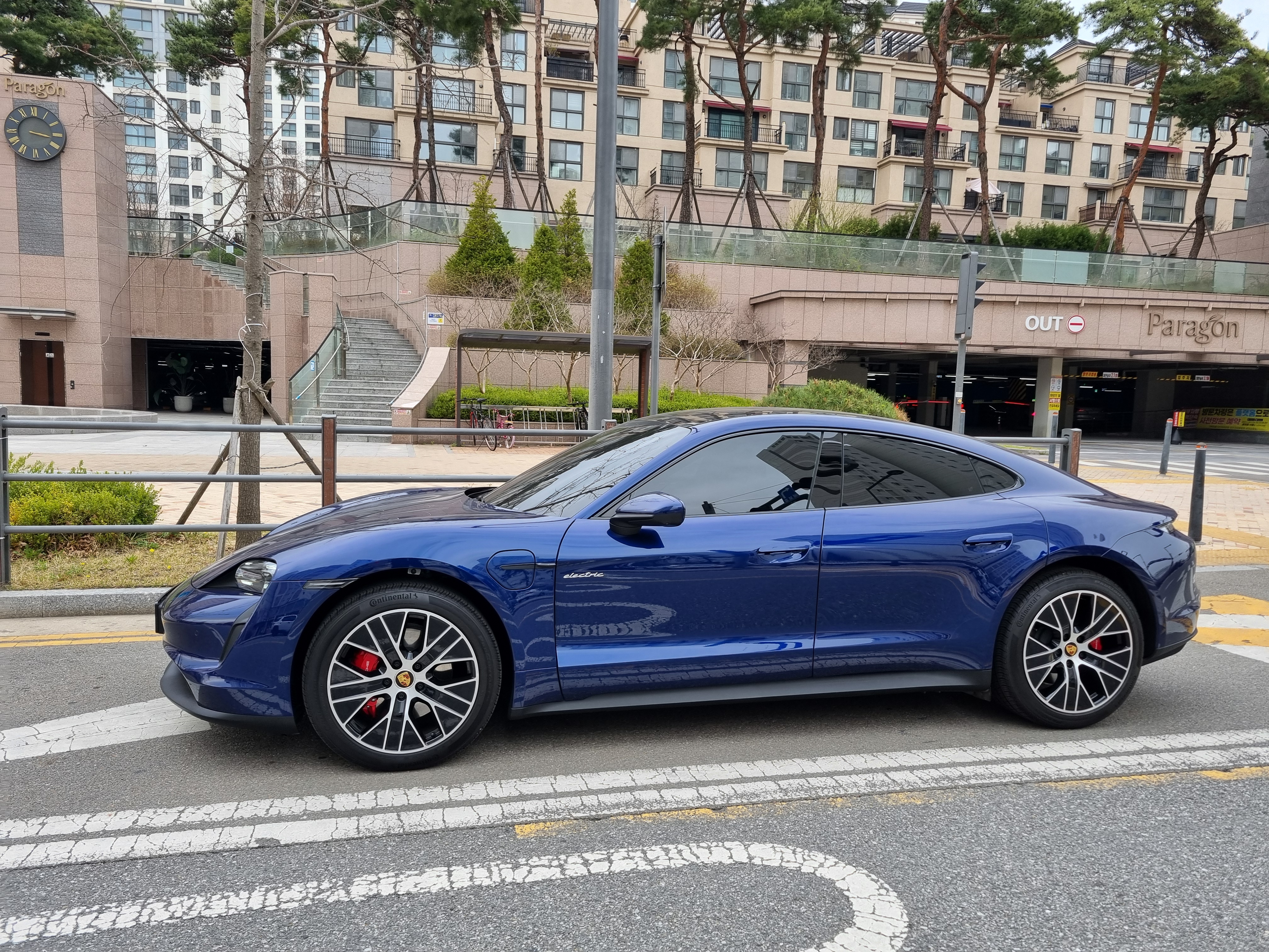 월렌트 포르쉐 타이칸 4S 신차 렌트 5인승 EV 종합보험가입 : 케이비넘버원렌트카