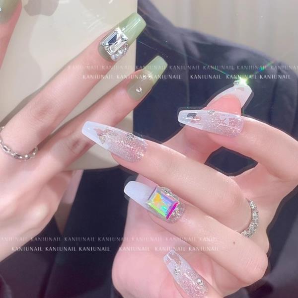 800pcs 혼합 색상 6x8mm 반짝 이는 사각형 다이아몬드 네일 아트 액세서리 여성 지적 바닥 라인 석 매니큐어 장식 : 진성글로벌로지스14