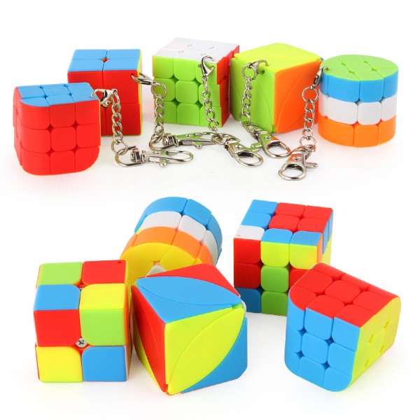 1PC 열쇠 고리 퍼즐 매직 큐브 3x3x3 배낭 펜던트 2x2 Cubo Magico 러블리 게임 키 체인 완구 : 반월마켓