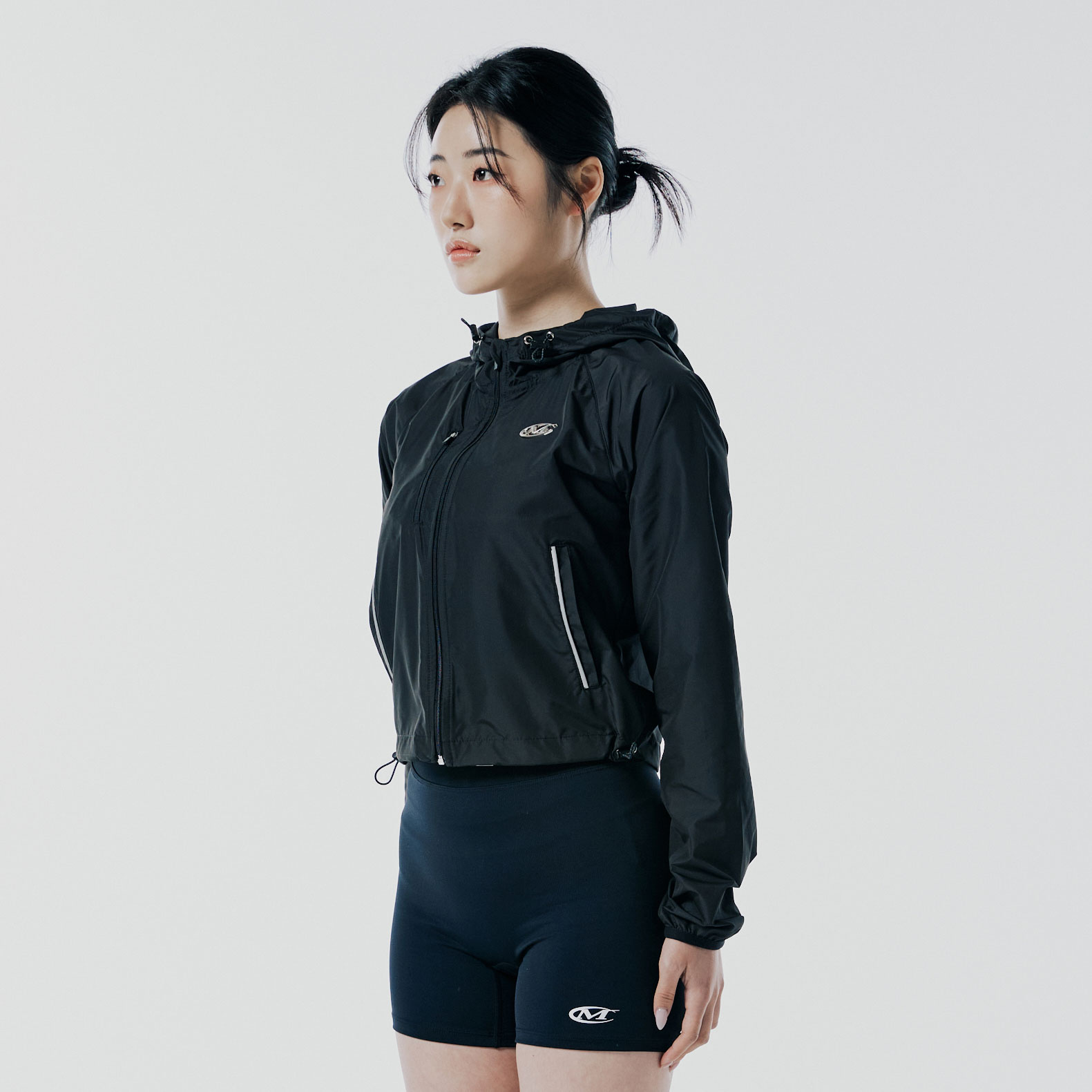 미학 메탈 로고 크롭 윈드브레이커 운동복 짐웨어 : MIHK 미학